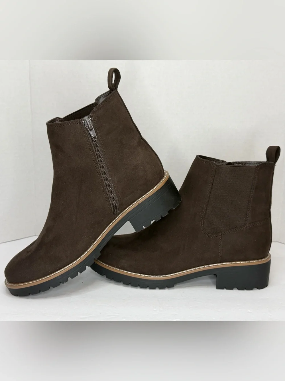 Kensie Kayla B Brown Faux Suede Chelsea Lug Sole Ankle Boots Womens 9M NWOT